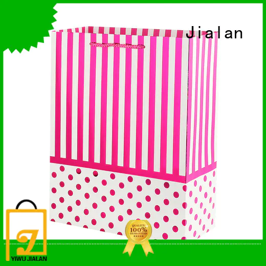 Jialan paper gift bags indispensable for packing birthday gifts