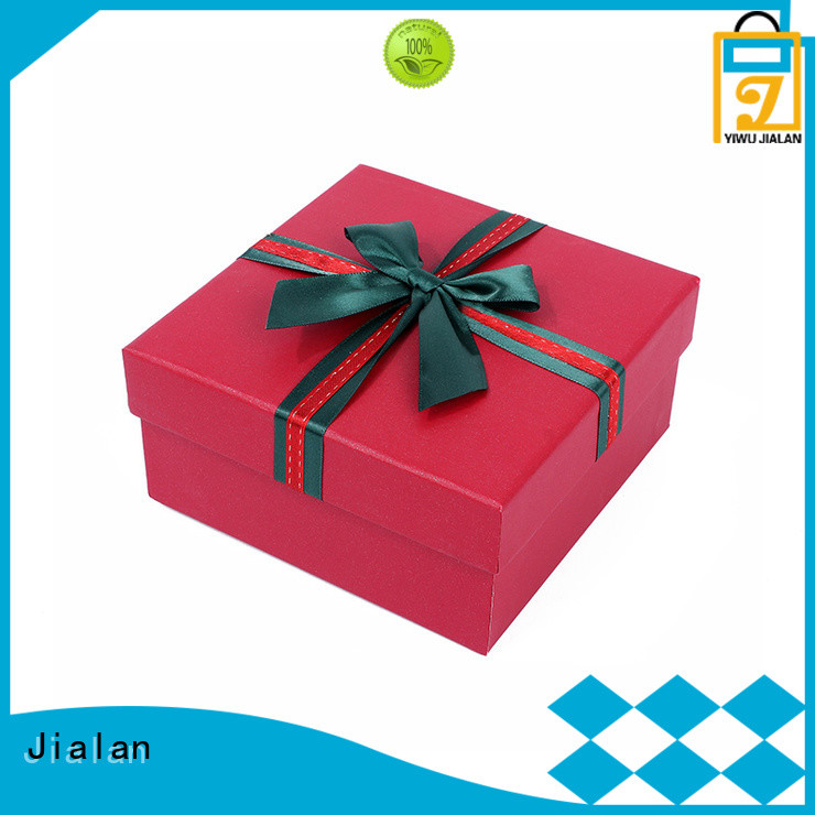 paper present box popular for packing birthday gifts