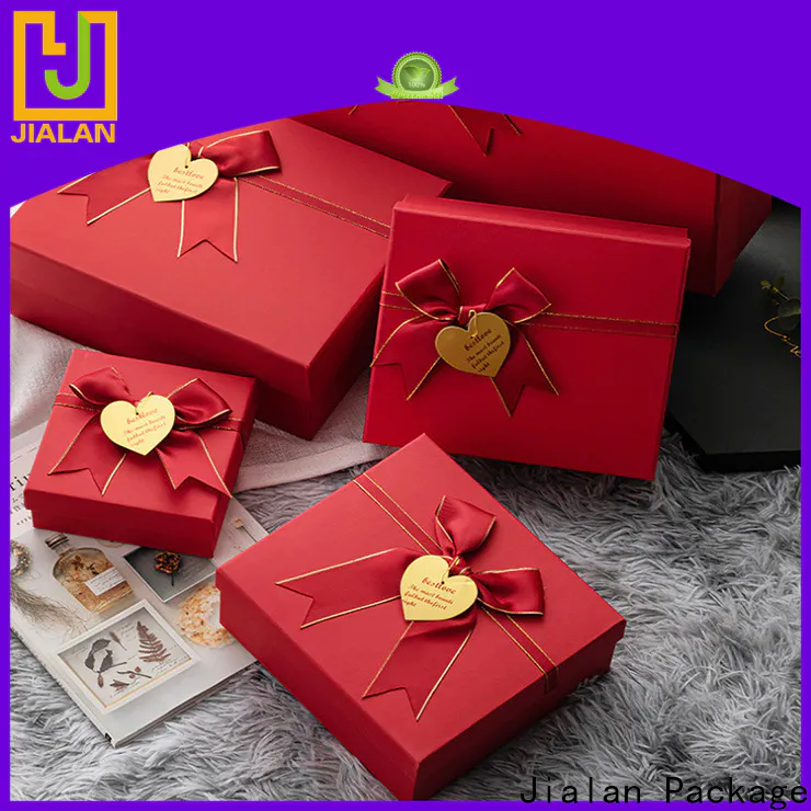 Bulk buy gift box making with paper for holiday gifts packing