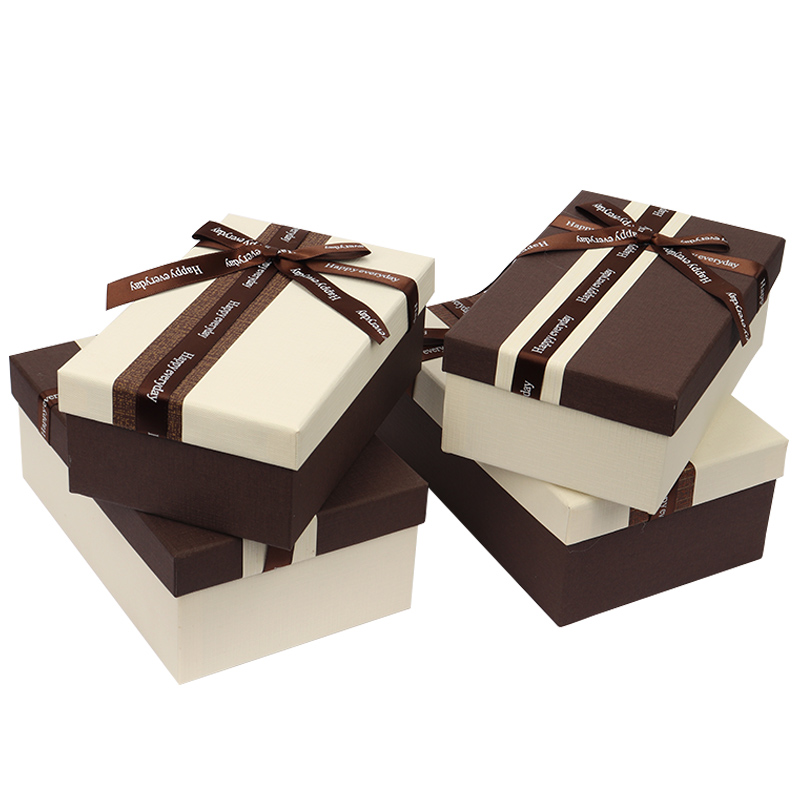 Quality paper gift box for packing gifts-1