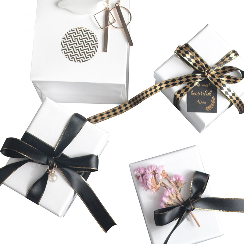 Customized gift wrap vendor for holiday gifts packing-1
