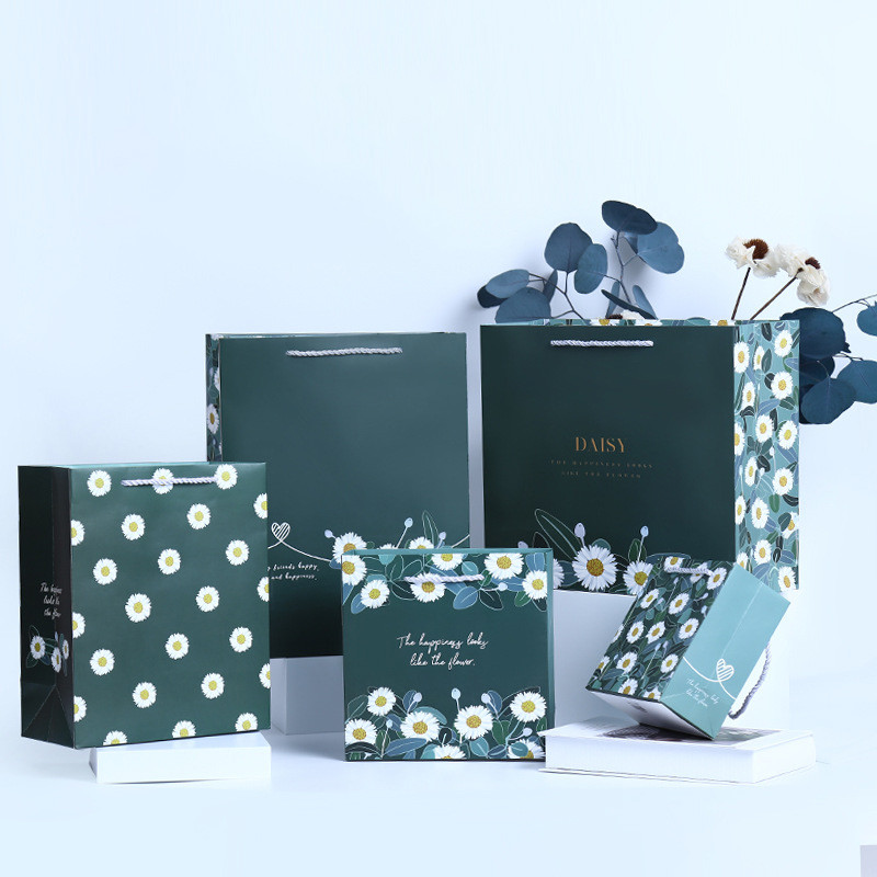 Direct factory wholesale custom fashion small daisy pattern wrapping paper bag dark green gift bags
