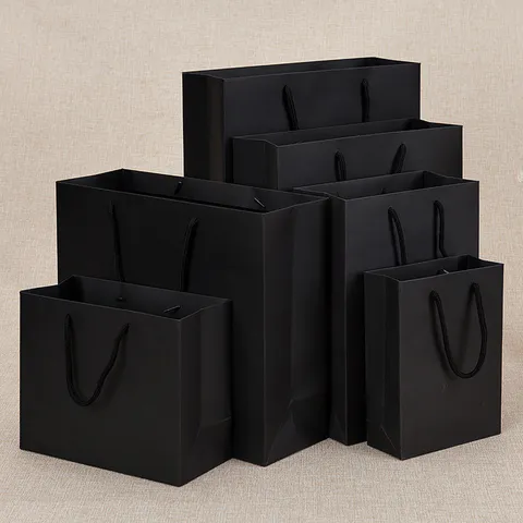Black kraft luxury paper gift bag, for clothing packaging