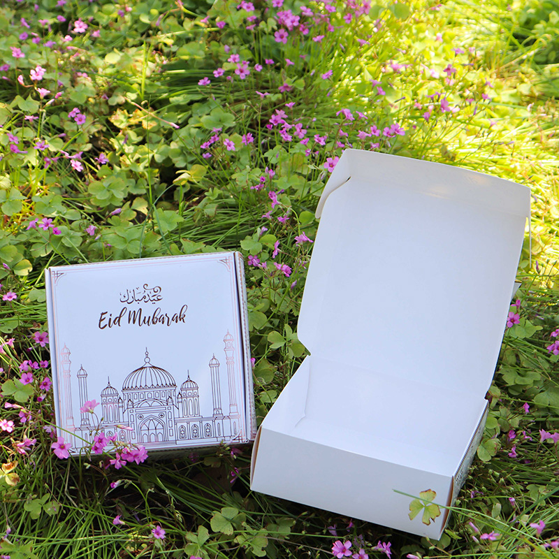 Middle Eastern Style White Cardboard Dessert Packaging Box Manufacturer Custom