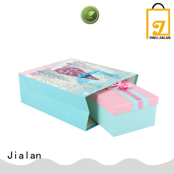 various gift wrap bags suitable for packing birthday gifts